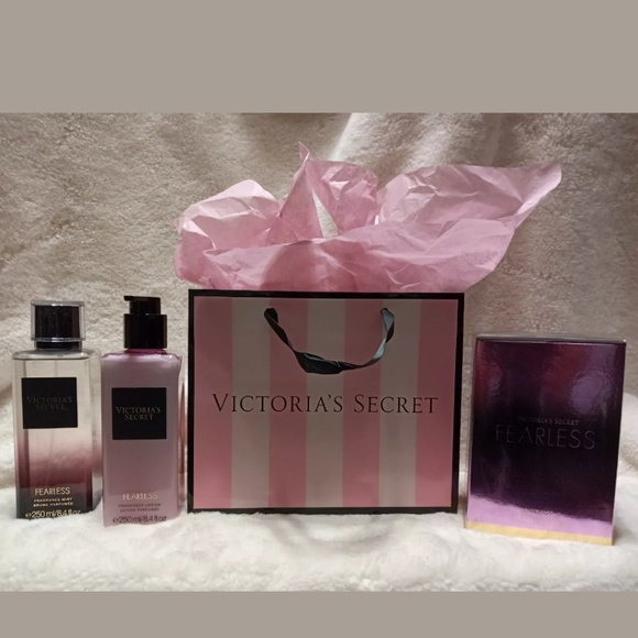 Victoria's Secret 3 Piece Gift Set w/ Bag NIB - Picture 1 of 7